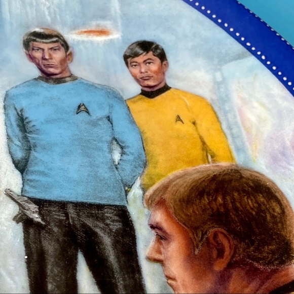 Vintage Star Trek Memorabilia Plate & Book Collectible - Picture 16 of 16